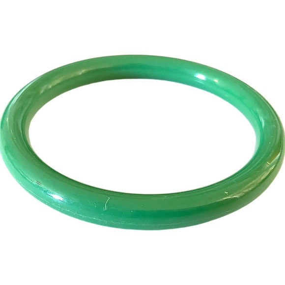 Vintage Green Bangle Bracelet - Picture 2 of 2